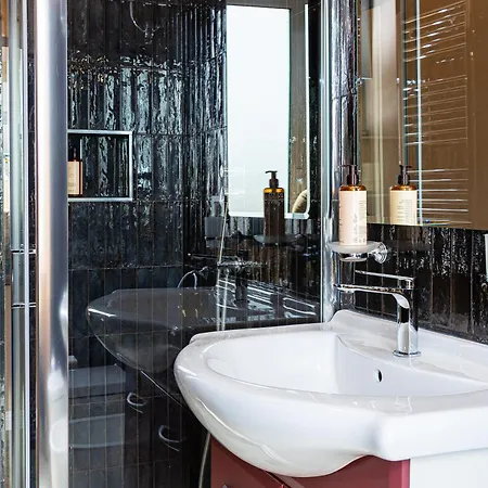 Cherry Suites- Timeless & Terrace Apartman *
